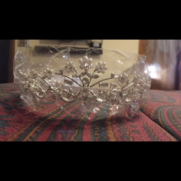 NWT... Gloria Vanderbilt wedding dress size 18 - Picture 7 of 8